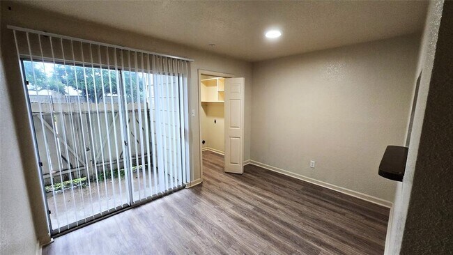 Primary Photo - 8100 Creekbend Dr