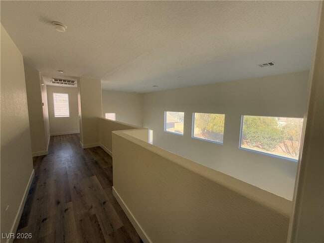 Building Photo - 3018 Anchorman Way