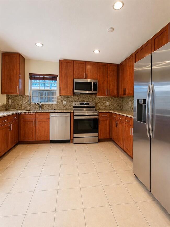 Building Photo - 1041 Cedar Falls Dr