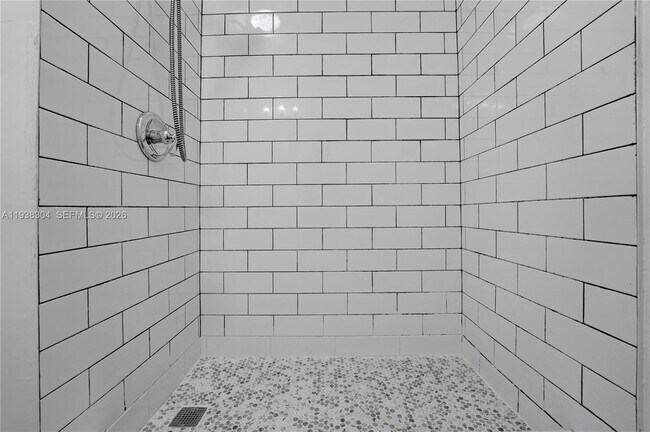 Building Photo - 1505 Monroe St