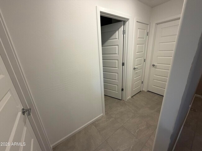 Building Photo - 4605 E Danta St