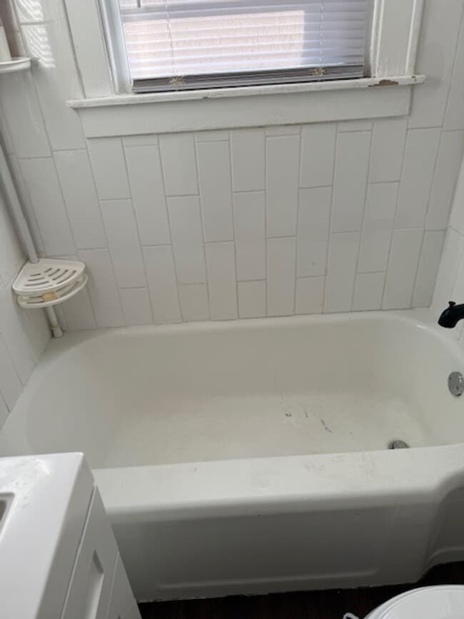 Building Photo - Make this your home 4Bedroom 2 bath home with one car garage $1530 per month