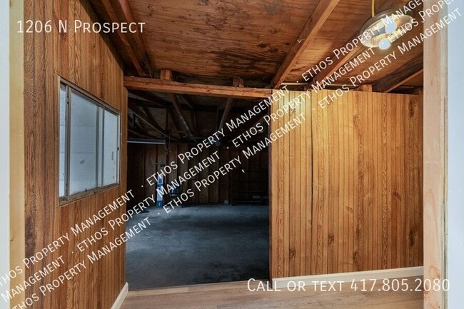 Building Photo - 1206 N Prospect-