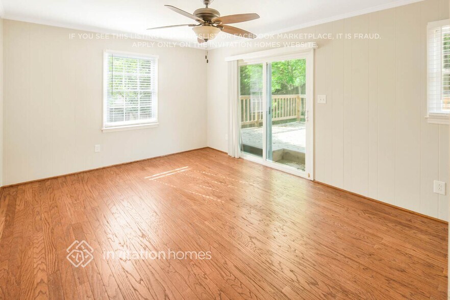 Building Photo - 929 Eaglewood Ave