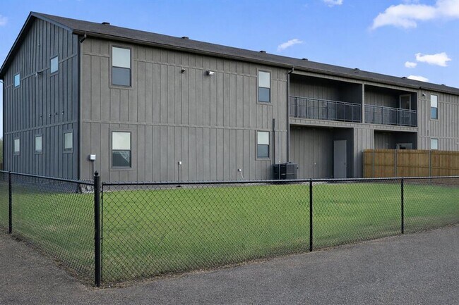 Building Photo - 26218 N 2960 Rd