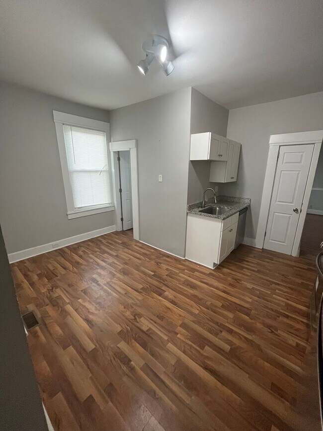 Building Photo - 4805 Eastern Ave