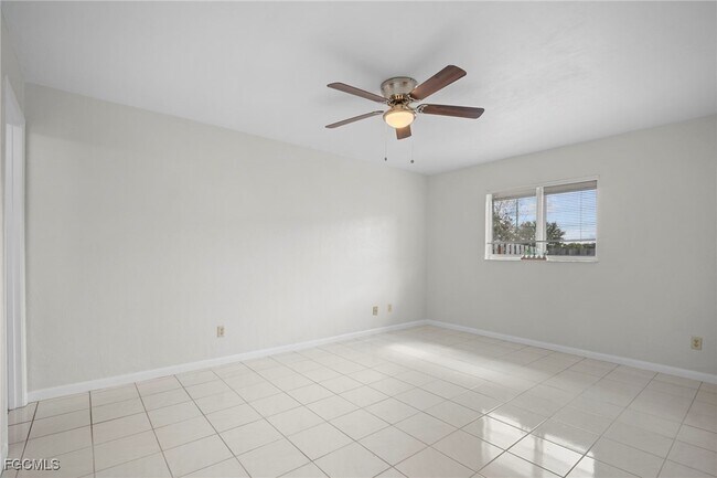 Building Photo - 9721 Deerfoot Dr