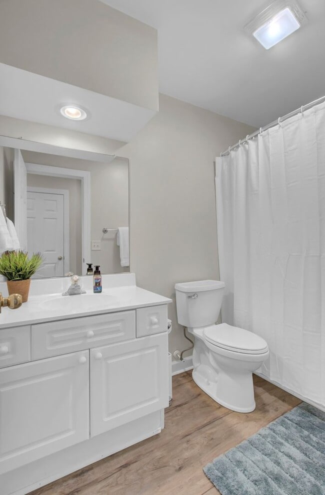 Building Photo - Dunes West Town House