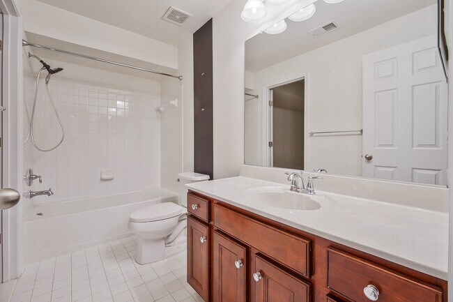 Building Photo - 3461 Eagle Ridge Dr