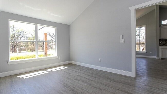 Building Photo - 1803 W Hull St