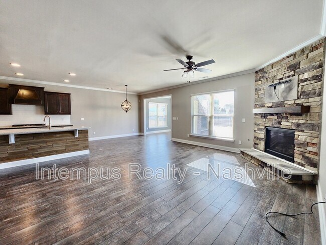 Building Photo - 1005 Maleventum Way