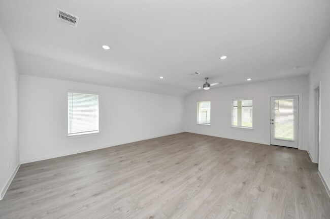 Building Photo - 31138 Warwick Coast Ct