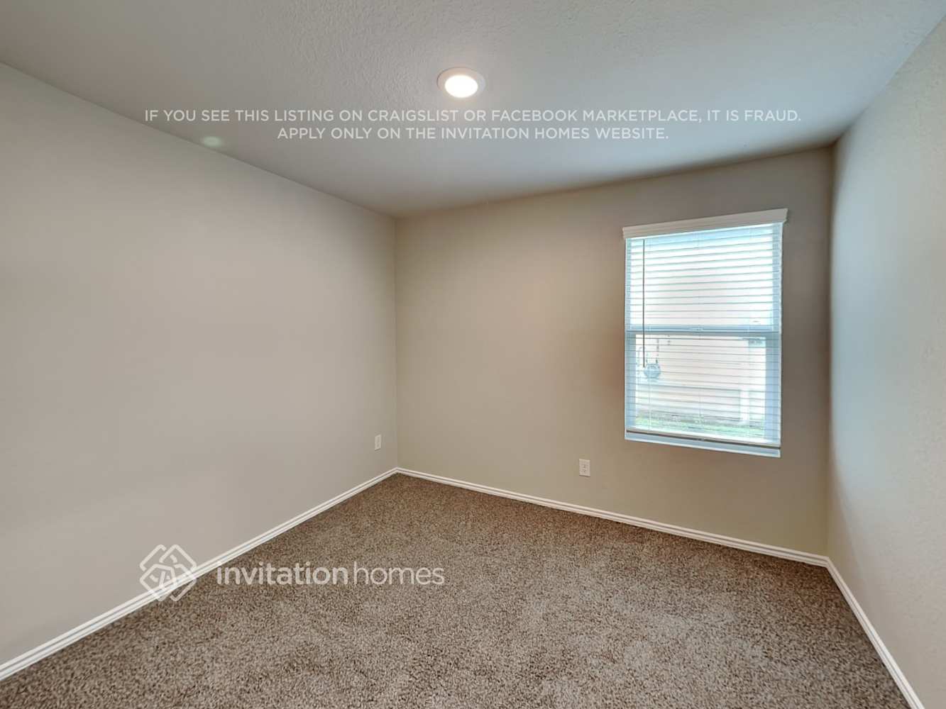 Building Photo - 7319 Avila Vis