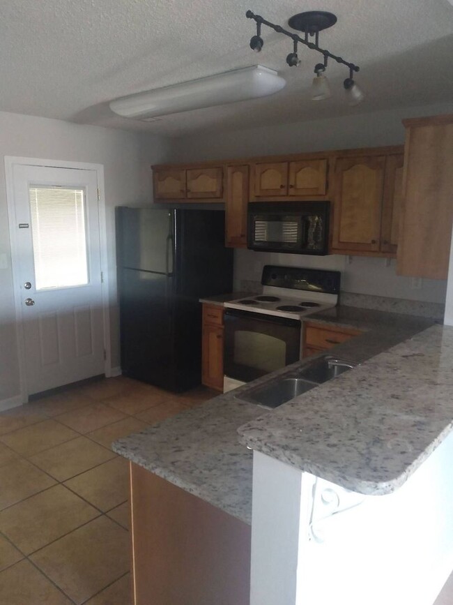 Building Photo - 4 Success Realty is now offering this Ador...