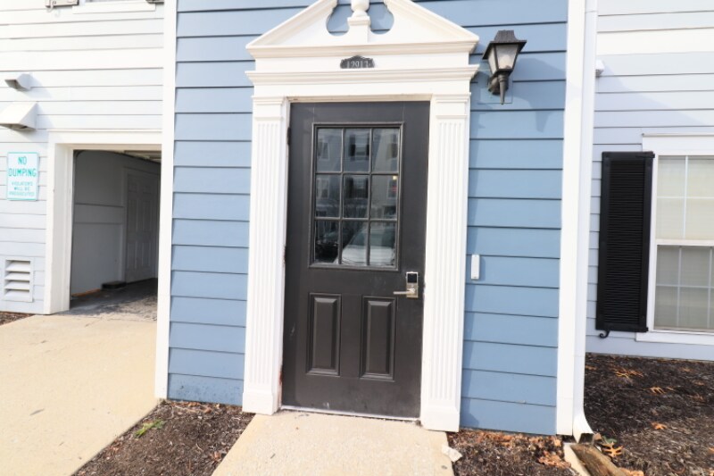 Primary Photo - 12913 Tradd St