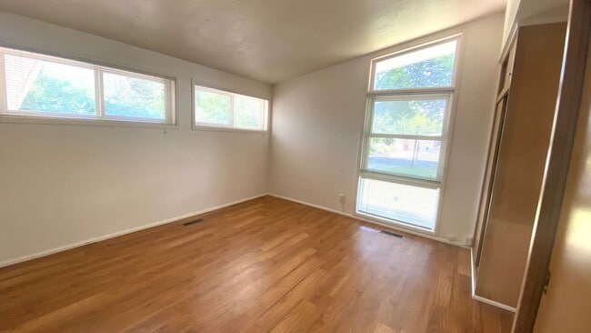 Building Photo - COMINF SOON. 11/14.  Beautiful 3 Bedroom, ...
