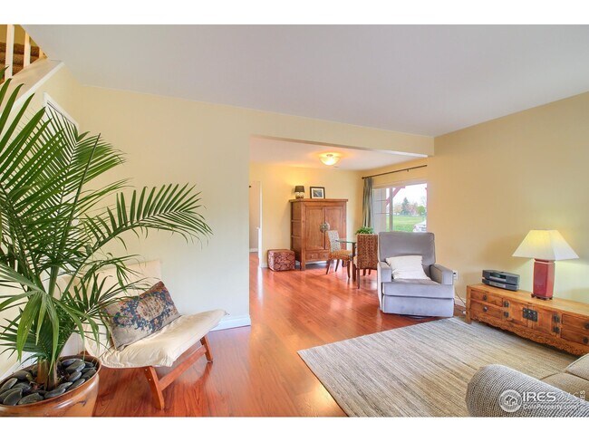 Building Photo - 855 W Moorhead Cir