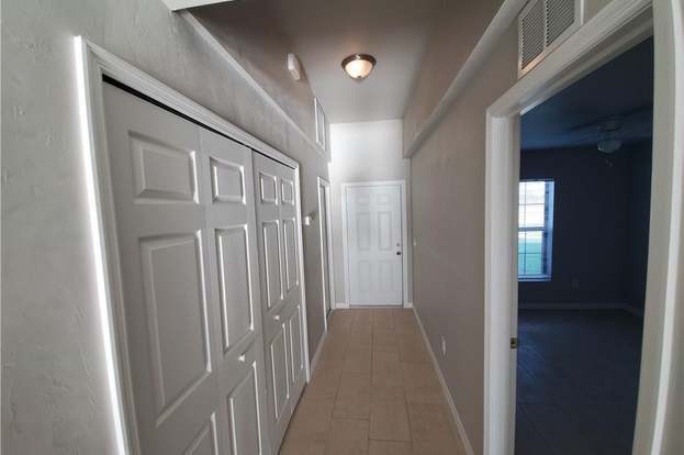 Building Photo - 3418 SW 17th Ave