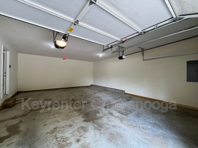 Building Photo - 6003 Hunter Rd