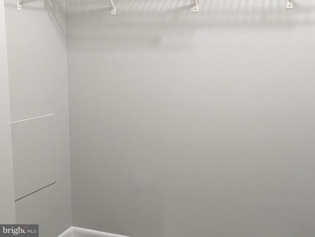 Building Photo - 1076 Spring Valley Ct