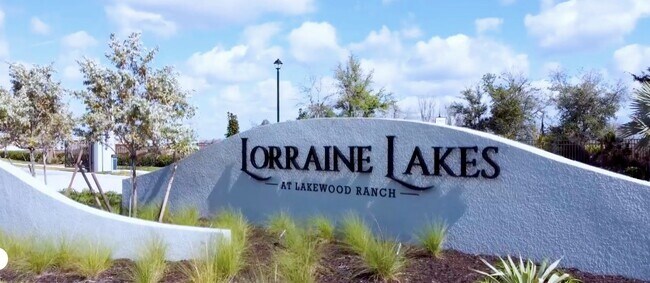 Building Photo - 15235 Sunny Day Dr