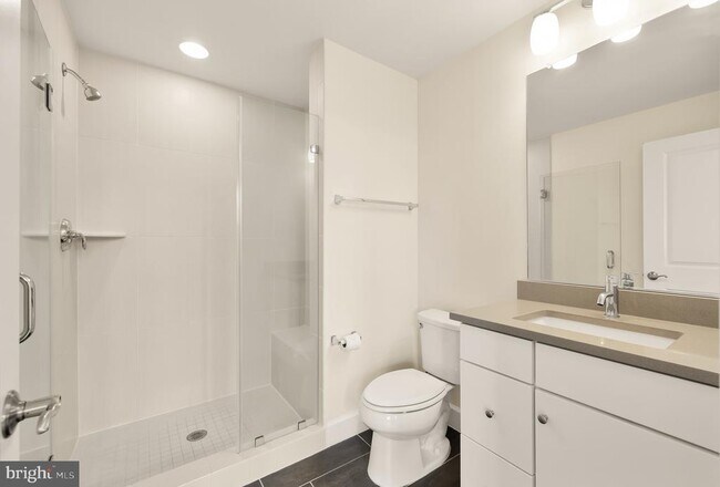 Building Photo - 4707 Van Buren St