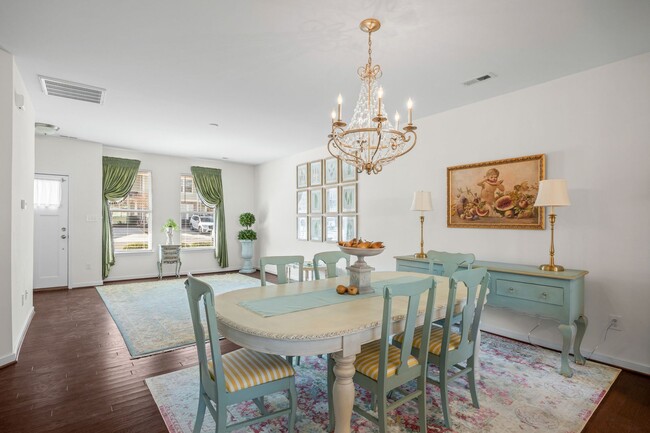 Building Photo - 2 Bedroom Townhome in Beautiful Magnolia G...