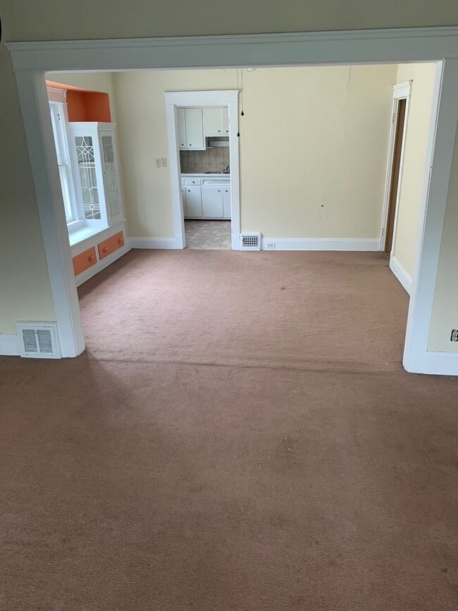 Building Photo - 3395- 3397 W. 100th