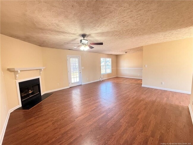 Building Photo - 203 Cypress Dr