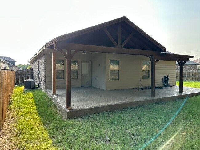Building Photo - Charming 3 beds 2 baths in Anna!
