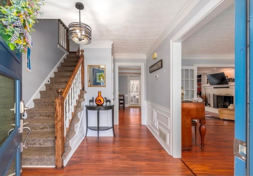 Building Photo - 2599 Hickory Cove SW