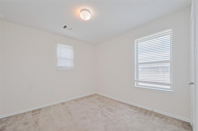 Building Photo - 25327 Cheshire Knoll St