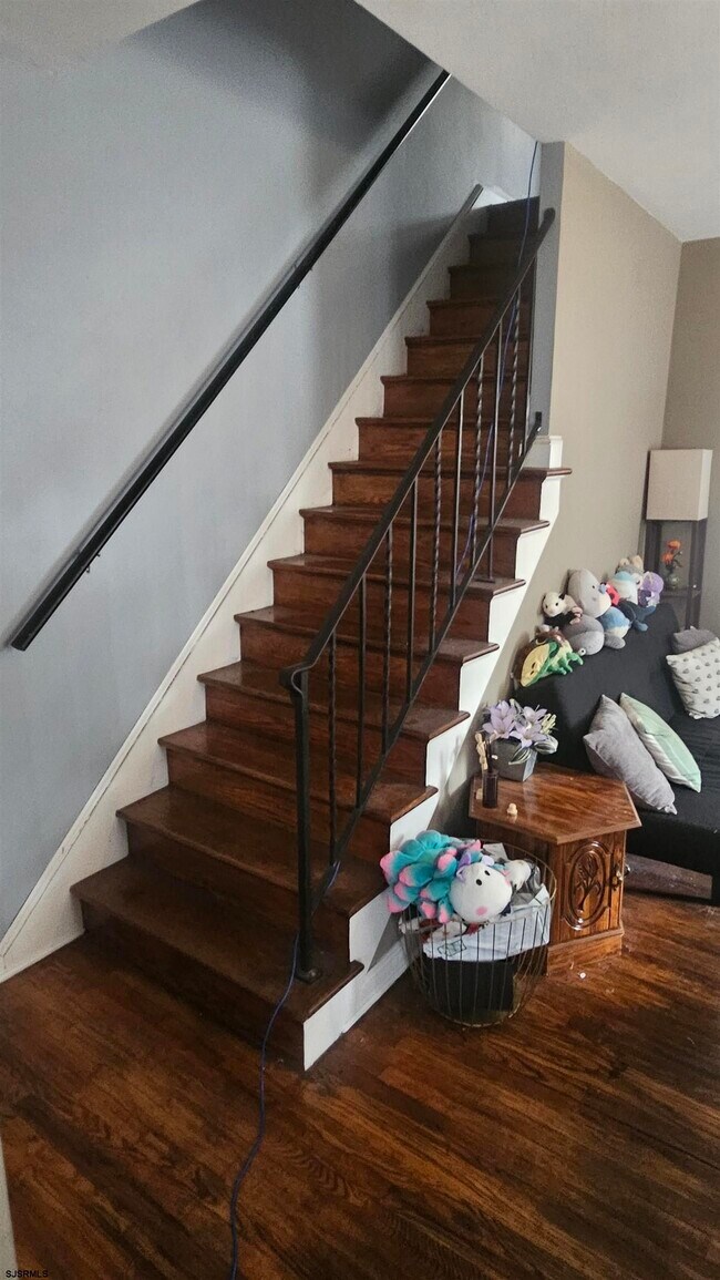 Building Photo - 130 Wilmer St