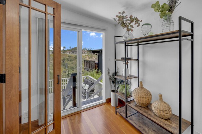 Building Photo - 1072 Johnson Ave