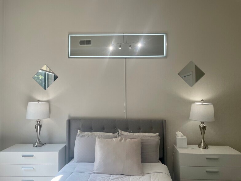 Master Bedroom - 2000 Clarendon Blvd