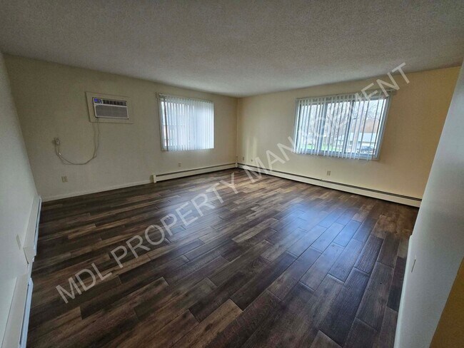 Building Photo - 3295 Ramond St