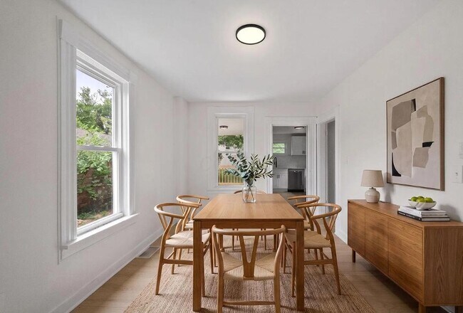 Building Photo - 308 S Highland Ave