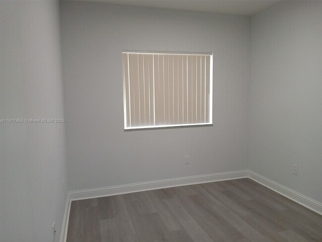 Building Photo - 7300 NW 114th Ave