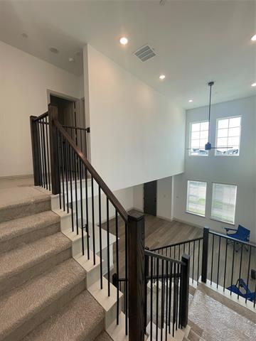 Building Photo - 1027 Stockton Dr