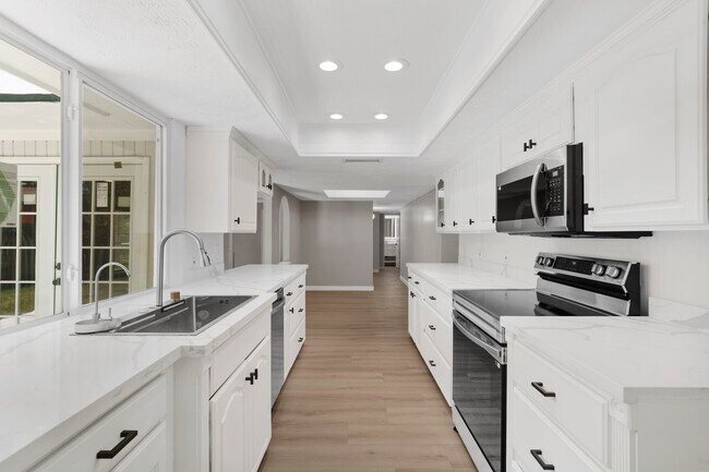 Building Photo - 3902 Marywood Dr