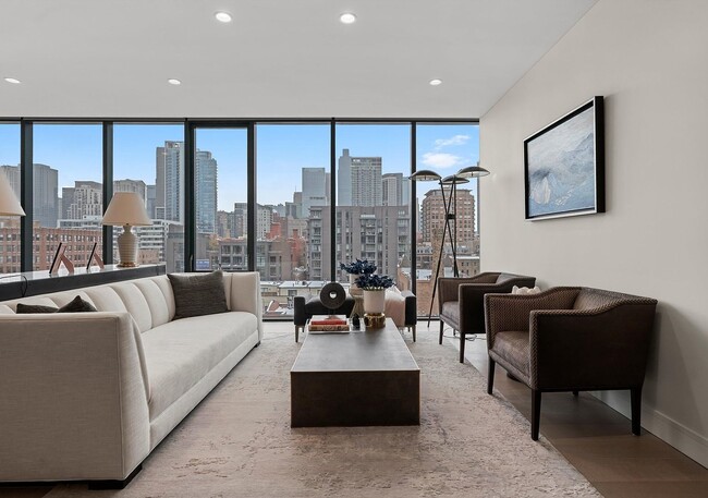 Building Photo - 366 W Superior St