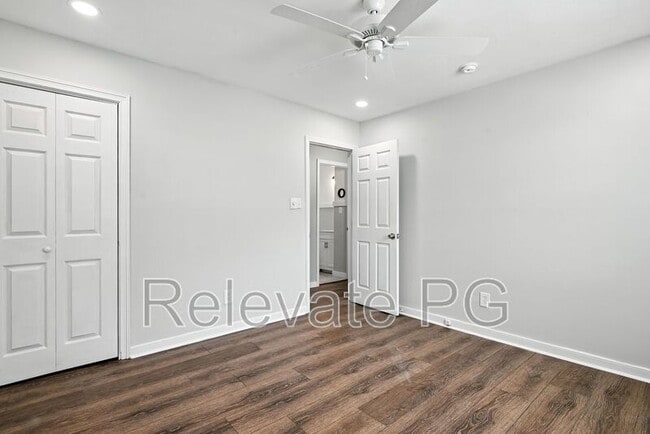 Building Photo - 1600 Glenside Dr