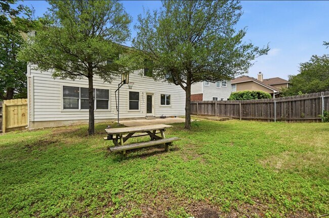 Building Photo - 2700 Cradle Rock Trl