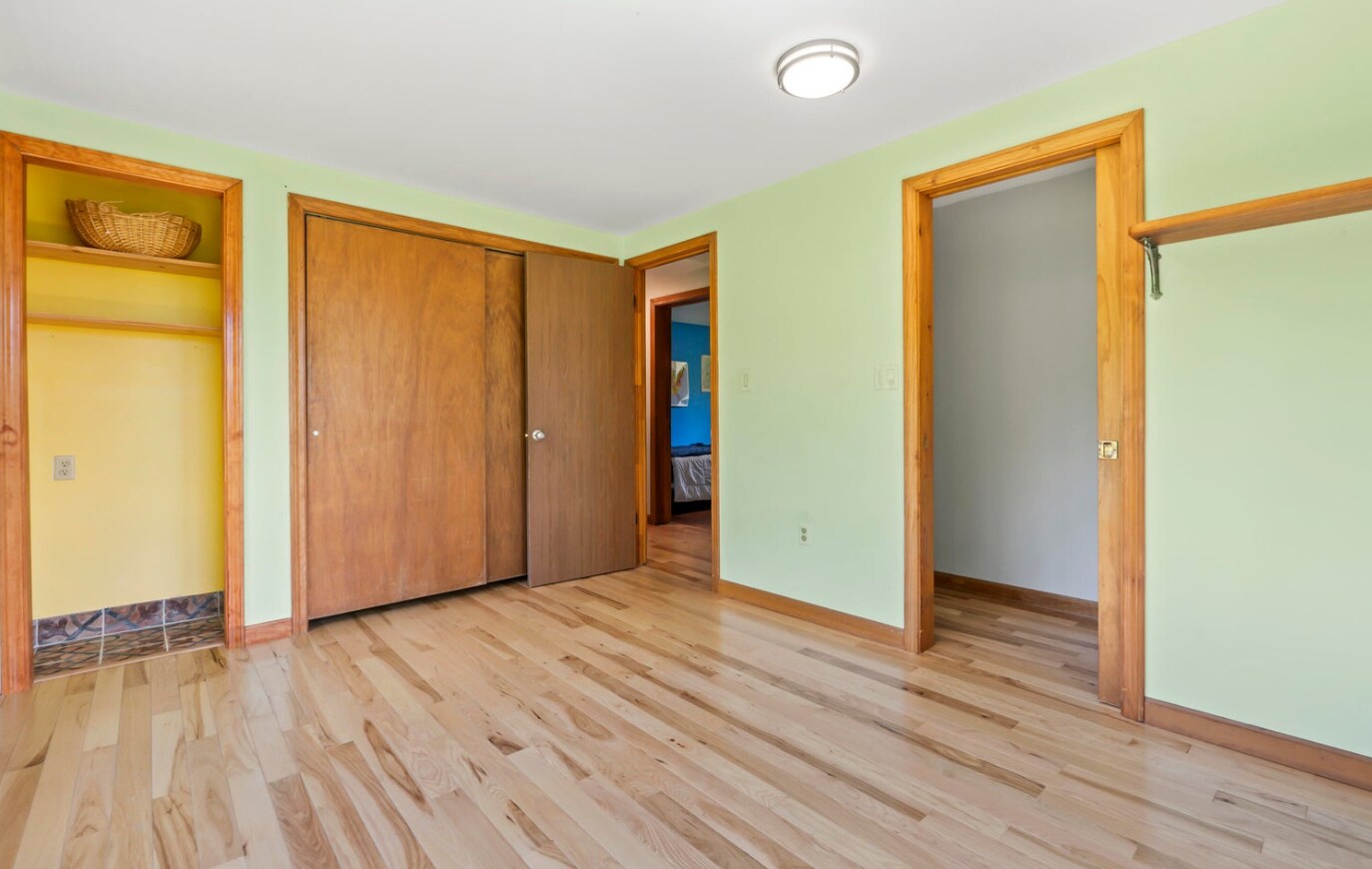 Building Photo - 452 Woodside Rd