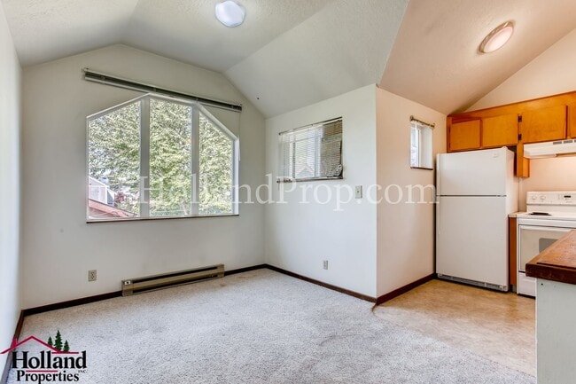 Building Photo - Wonderful 2 Bed Forest Grove Apartment Waiting For You!!! NEW BEST PRICE!