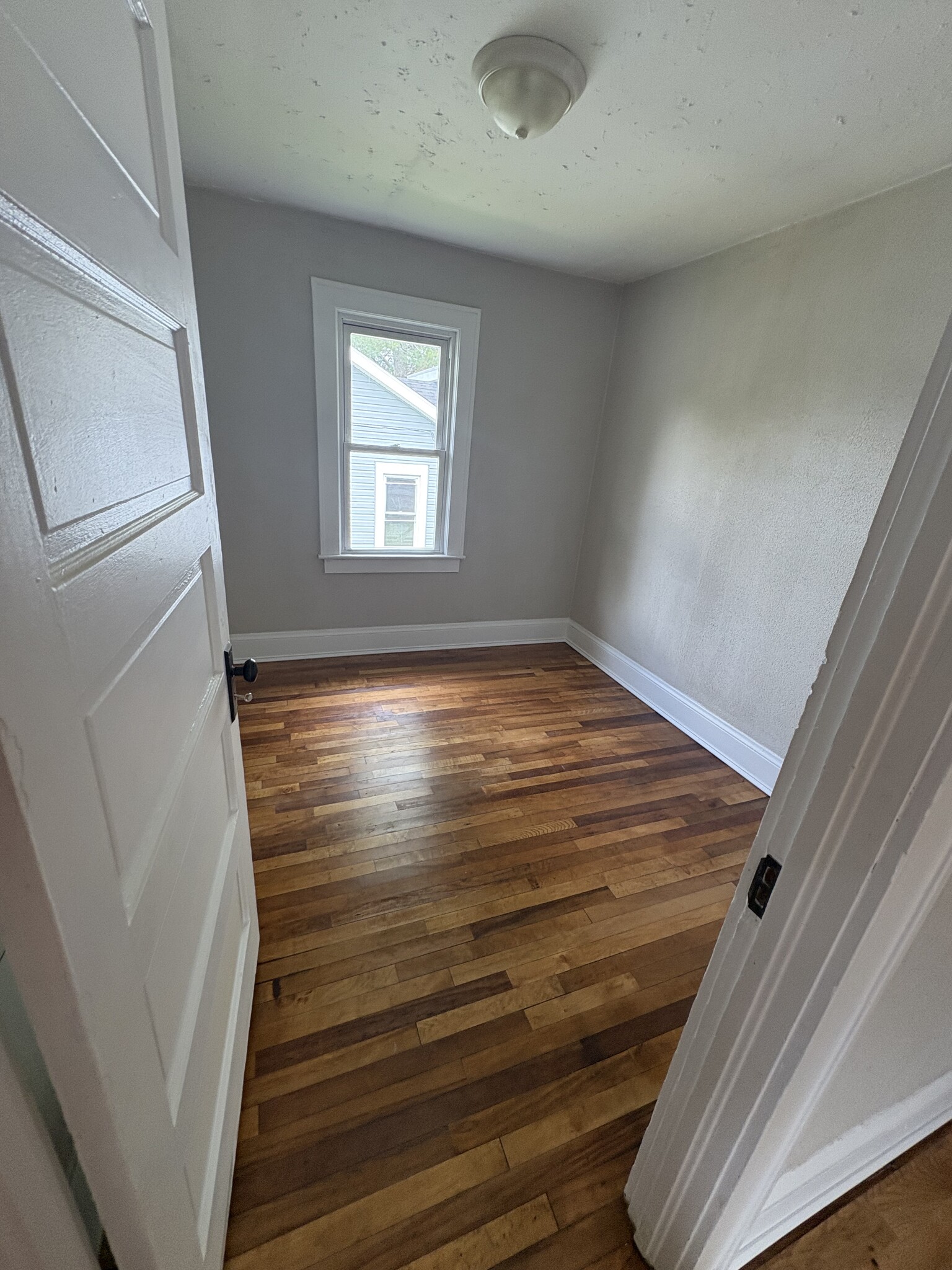 Bedroom 2 - 117 Clyde St