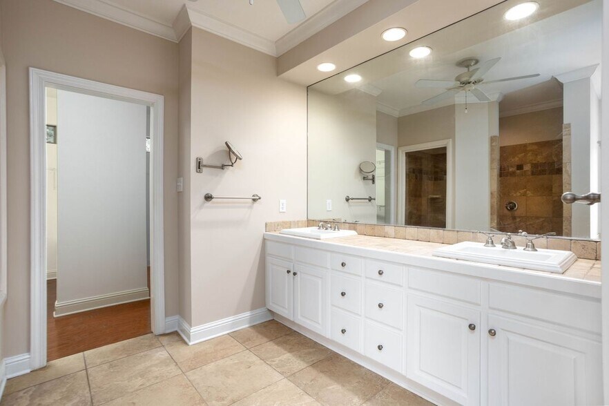 Building Photo - 116 Chestnut Ridge