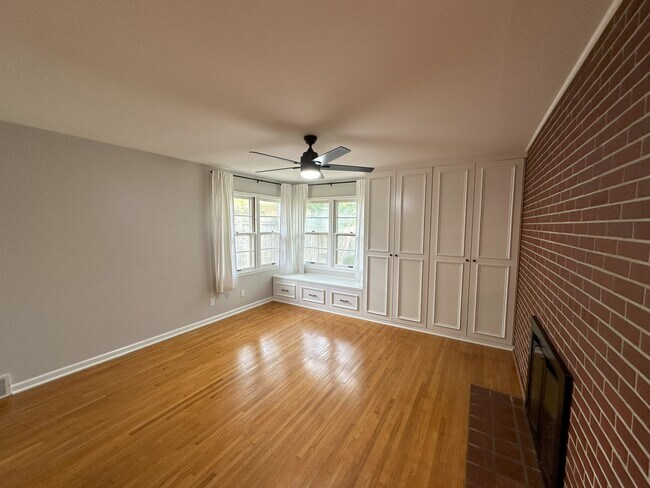 Bedroom 3 - 5819 Blueridge St