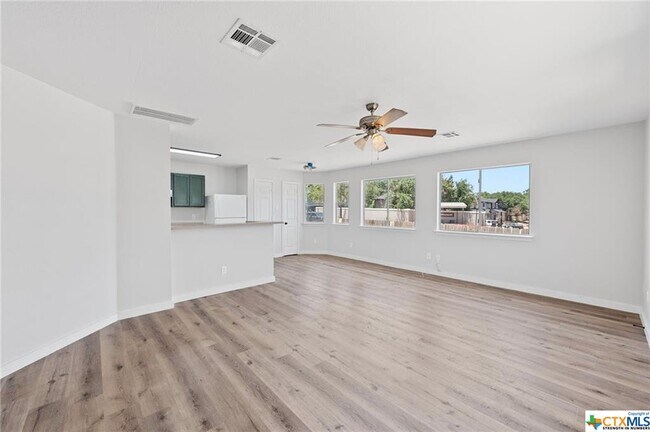 Building Photo - 107 Cedargrove