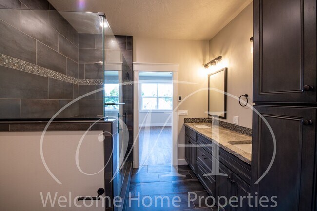 Building Photo - Garrison Duplex